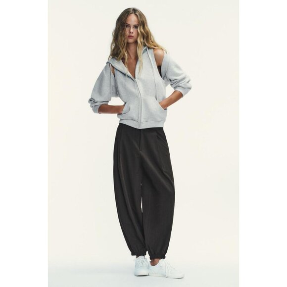 ZARA PINSTRIPE PLEATED BALLOON TROUSERS - Picture 2 of 7